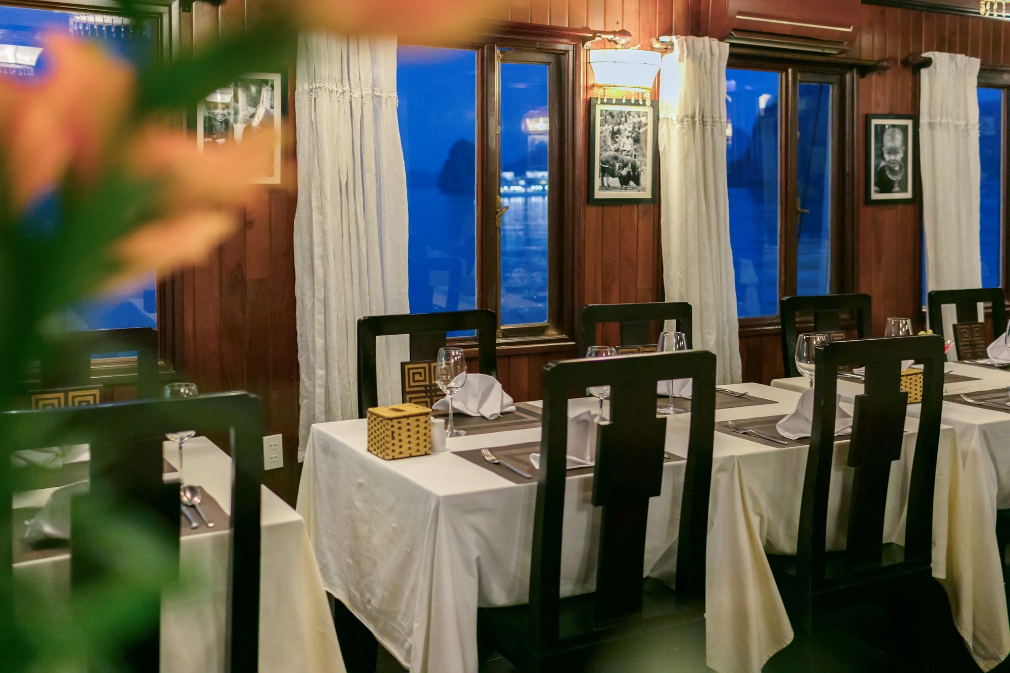 Garden Bay Legend Cruise Hotel Ha Long Exterior photo