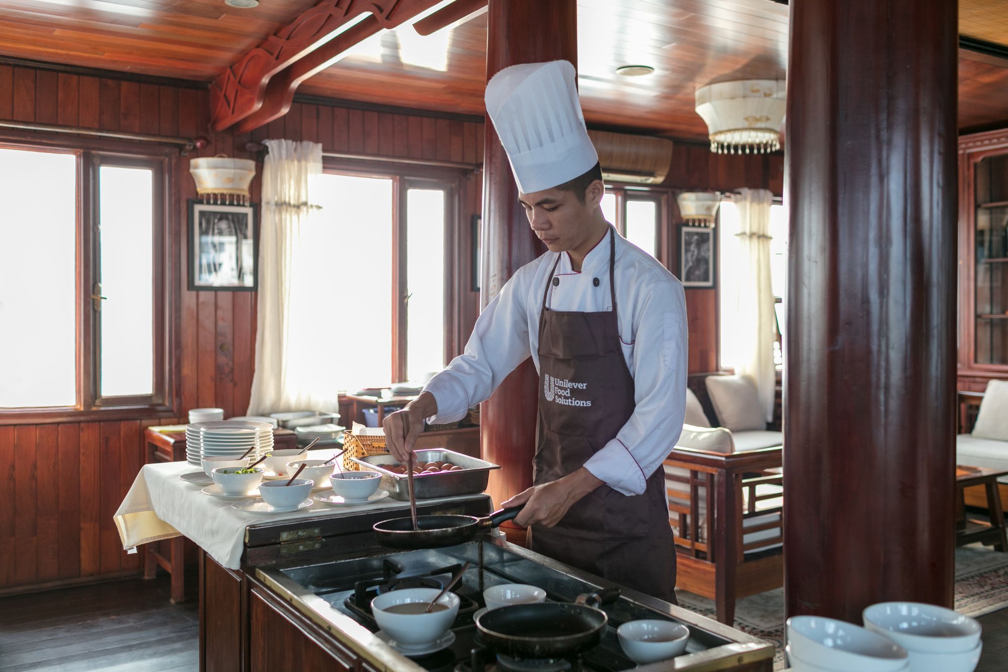 Garden Bay Legend Cruise Hotel Ha Long Exterior photo