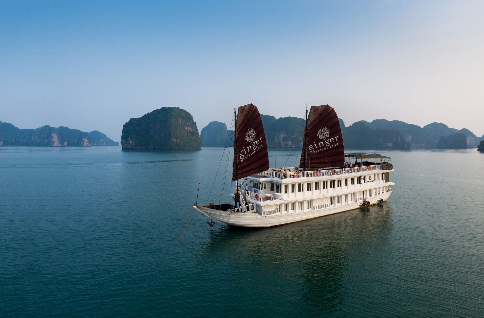 Garden Bay Legend Cruise Hotel Ha Long Exterior photo